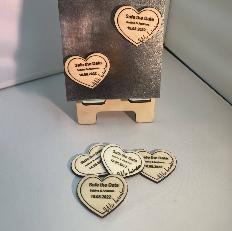 10x Holzherz "Save the Date"
